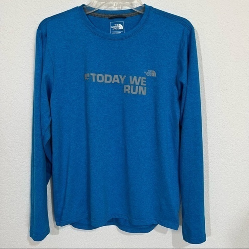 The North Face  Blue Graphic  Today We Run Long Sleeve Moisture Wicking Size S